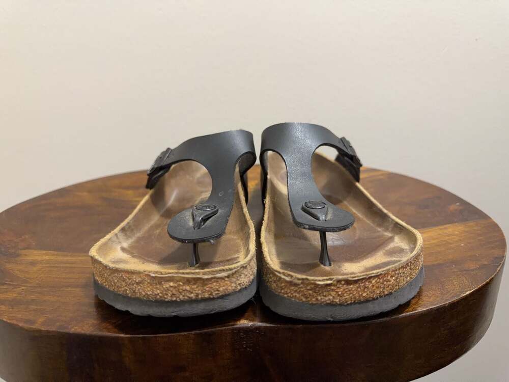 Birkenstock Gizeh Black Leather Sandals Size 40 B1